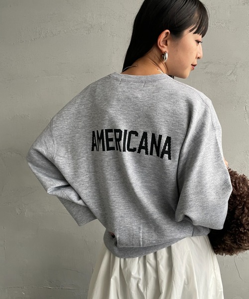 AMERICANA（アメリカーナ）の「【FUDGE 11月号掲載】[Americana/アメリカーナ] 別注 ショート丈 バックロゴ スウェットライク クルーネックニット（ニット/セーター・レディース・ブラウン/グレー/ブラック/ワイン・ONE SIZE）」の3枚目の写真