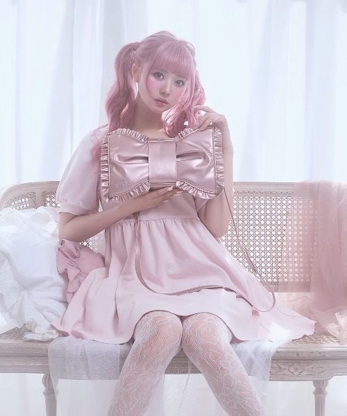 Fiorforte（フィオルフォルテ）の「Ribbon frill shoulder bag（ショルダーバッグ・レディース・ベビーピンク/ホワイト/ピンク・FREE）」の5枚目の写真