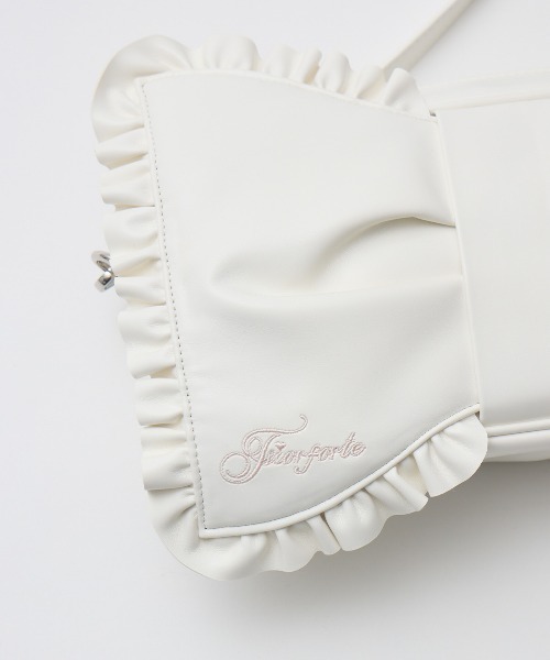 Fiorforte（フィオルフォルテ）の「Ribbon frill shoulder bag（ショルダーバッグ・レディース・ベビーピンク/ホワイト/ピンク・FREE）」の15枚目の写真