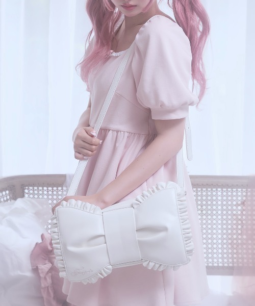 Fiorforte（フィオルフォルテ）の「Ribbon frill shoulder bag（ショルダーバッグ・レディース・ベビーピンク/ホワイト/ピンク・FREE）」の19枚目の写真