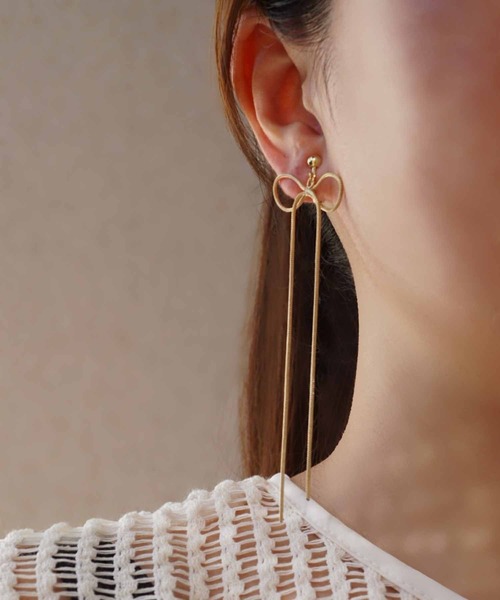 CERCA(チェルカ)の「saran jewelry/ロング リボンチェーン イヤリング(イヤリング・レディース・シルバー/ゴールド・FREE)」の8枚目の写真