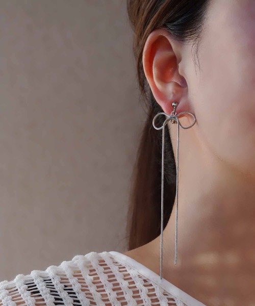 CERCA(チェルカ)の「saran jewelry/ロング リボンチェーン イヤリング(イヤリング・レディース・シルバー/ゴールド・FREE)」の9枚目の写真