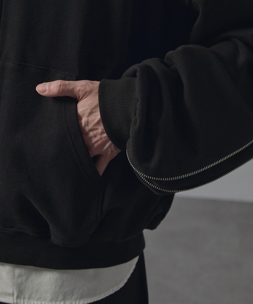 ANEDIST（アンディスト）の「Deformation double zip hoodie / ディフォーメーションダブルジップフーディ（パーカー・メンズ・ブラック/杢グレー/ブラウン・L/M）」の13枚目の写真