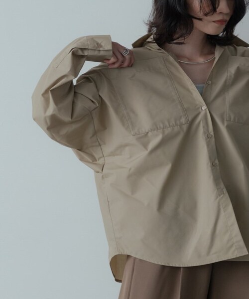 GALLEST（ギャレスト）の「Timeless｜ビッグポケットフォルムシャツ（シャツ/ブラウス・レディース・ブルー系7/チャコールグレー/ホワイト/ベージュ・34/38）」の9枚目の写真