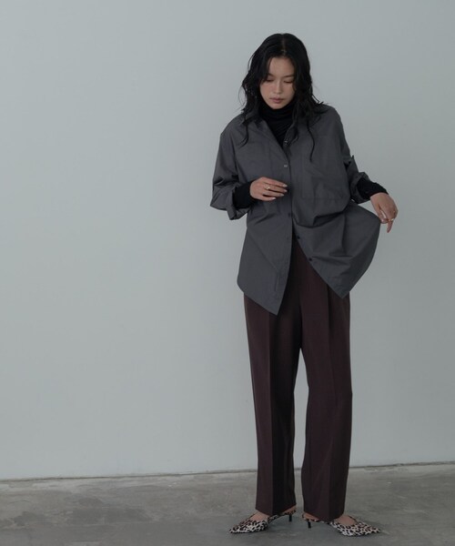 GALLEST（ギャレスト）の「Timeless｜ビッグポケットフォルムシャツ（シャツ/ブラウス・レディース・ブルー系7/チャコールグレー/ホワイト/ベージュ・34/38）」の7枚目の写真