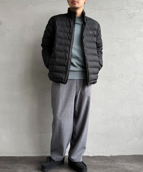 FRED PERRY（フレッドペリー）の「[FRED PERRY/フレッドペリー] ワンポイントロゴ刺繍 インサレートジャケット（ブルゾン・レディース・ネイビー/ブラック・L/M）」の4枚目の写真