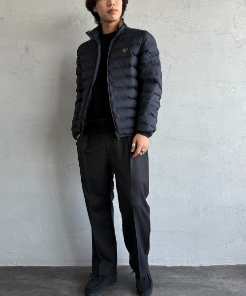 FRED PERRY（フレッドペリー）の「[FRED PERRY/フレッドペリー] ワンポイントロゴ刺繍 インサレートジャケット（ブルゾン・レディース・ネイビー/ブラック・L/M）」の7枚目の写真