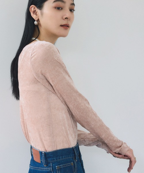 VIS(ビス)の「シアーベロアロングスリーブTシャツ(Tシャツ/カットソー・レディース・ダークブラウン/グレー/オフホワイト/ピンク・FREE)」の15枚目の写真