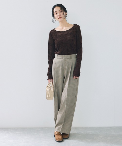 VIS(ビス)の「シアーベロアロングスリーブTシャツ(Tシャツ/カットソー・レディース・ダークブラウン/グレー/オフホワイト/ピンク・FREE)」の10枚目の写真