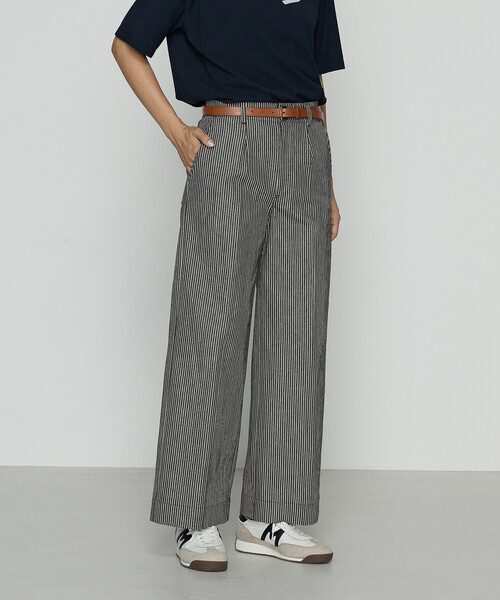 COMME CA Wardrobe（コムサワードローブ）の「ヒッコリーストライプ パンツ（その他パンツ・レディース・ブラック/キナリ・11号/9号）」の7枚目の写真