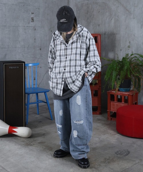 ILL'S（イルズ）の「AW バレルレッグ ペインドデニムパンツ ダメージ ダブルニーデニム デニムカーブパンツ メンズ レディース ユニセックス 【ILL'S】（デニムパンツ・メンズ・ブラック/サックスブルー/ブルー系その他/グレー系その他/ブルー系その他2/ブラック系その他・M/L）」の6枚目の写真