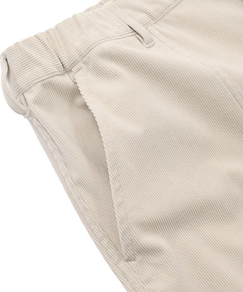 NEW BALANCE(ニューバランス)の「ストレッチコーデュロイベイカーパンツ(その他パンツ・メンズ・グレイッシュベージュ/チャコールグレー・SMALL/MEDIUM/LARGE/X-LARGE/XX-LARGE)」の8枚目の写真