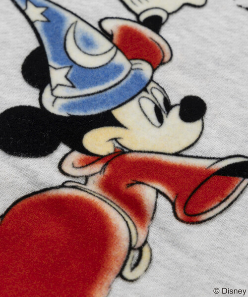 FREAK'S STORE(フリークスストア)の「DISNEY/ディズニー/『ファンタジア』/魔法/ミッキーマウス/フロッキープリント クルーネックスウェット/リラックスフィット(スウェット・メンズ・ライトグレー/ブラック・MEDIUM/LARGE)」の20枚目の写真