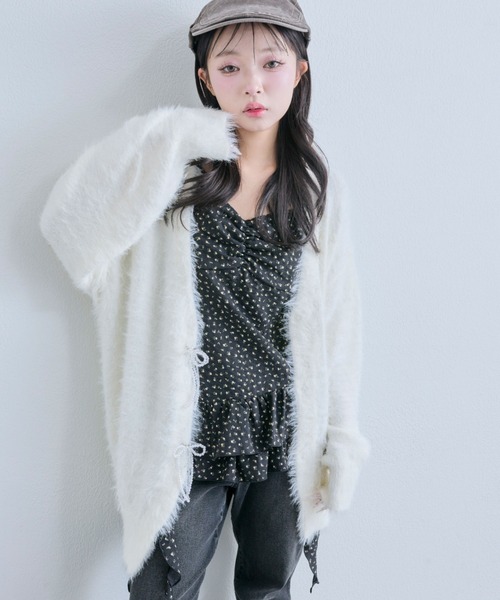 OLIVE des OLIVE（オリーブデオリーブ）の「ビーズリボンロングカーディガン（カーディガン/ボレロ・レディース・オフホワイト/サックスブルー/ピンク/ブラウン・FREE）」の12枚目の写真