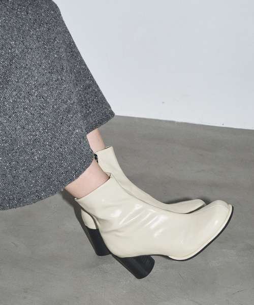 GRISE（グリーズ）の「《追加》GRISE6cmバルブトゥソフトショートブーツ（ブーツ・レディース・キャメル/アイボリー/チャコールグレー/ブラック・X-LARGE/LARGE/MEDIUM/SMALL）」の2枚目の写真