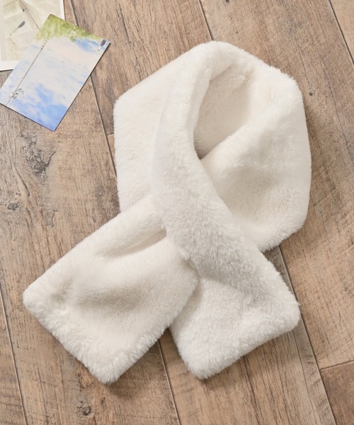 Honeys（ハニーズ）の「【吸湿発熱】エコファーティペット（マフラー・レディース・グレイッシュベージュ/アイボリー/モカ/グレー/レオパード・FREE）」の2枚目の写真