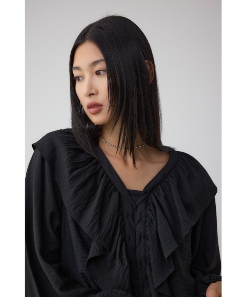 AZUL by moussy(アズールバイマウジー)の「【着丈バリエ】レースアップラッフルブラウス(シャツ/ブラウス・レディース・ブラック/サックスブルー/アイボリー・SMALL/MEDIUM)」の15枚目の写真