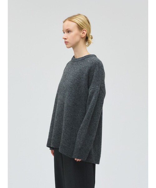 mizuiroind（ミズイロインド）の「mizuiro ind MG/クルーネックワイドプルオーバー（ニット/セーター・レディース・チャコールグレー/ブルー/ブラック/キナリ・FREE）」の10枚目の写真