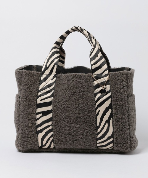 Elura（エルーラ）の「ボアリバーシブルトートM/601053（トートバッグ・レディース・ベージュ/グレー・FREE）」の10枚目の写真