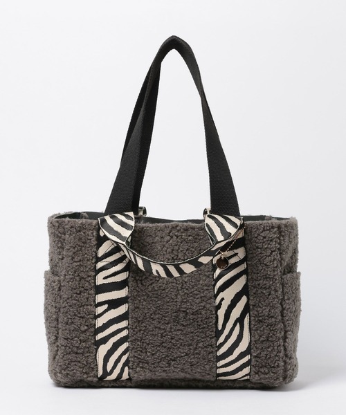 Elura（エルーラ）の「ボアリバーシブルトートM/601053（トートバッグ・レディース・ベージュ/グレー・FREE）」の20枚目の写真