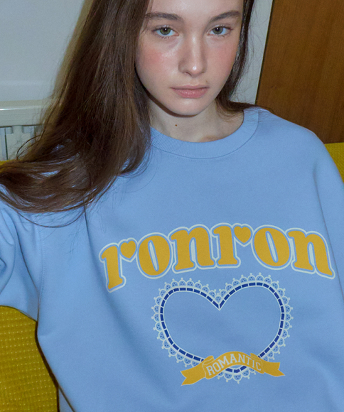 RONRON（ロンロン）の「レースハートグラフィックスウェットシャツ スカイ（スウェット・レディース・その他・FREE）」の4枚目の写真
