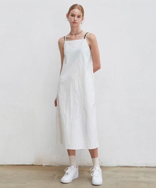 NICK&NICOLE(ニックアンドニコール)の「MOOD SLEEVELESS LONG DRESS_IVORY(ワンピース・レディース・その他・FREE)」の3枚目の写真