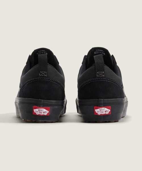 VANS（バンズ）の「オールドスクール インシュレーテッド / MTE Old Skool Insulated BLACK/ VN000DC6BKA1（スニーカー・メンズ・ブラック×ブラック・5.5/6/6.5/7/7.5/10/10.5/11/11.5/12/9.5/5/8/9/8.5）」の4枚目の写真
