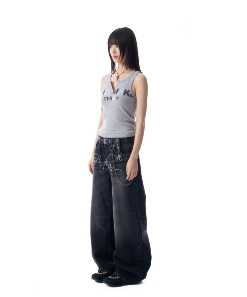 AAKAM（アーカム）の「Rhinestone Washed Denim Pants (Black)（デニムパンツ・レディース・その他・1/2）」の6枚目の写真
