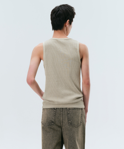 MUSINSA STANDARD（ムシンサスタンダード）の「ピグメントタンクトップ [ダスティクリーム]（Tシャツ/カットソー・メンズ・その他・SMALL/MEDIUM/LARGE/X-LARGE/XX-LARGE/XXX-LARGE）」の2枚目の写真