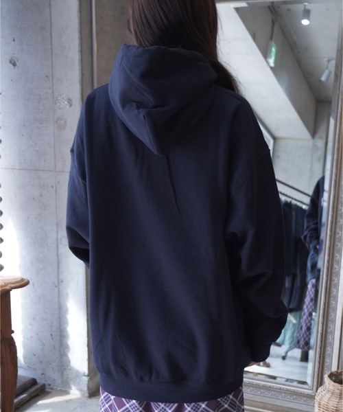 AKISHIKA design(アキシカデザイン)の「KNK CLUB HOODIE(パーカー・メンズ・Black・L/XL)」の4枚目の写真