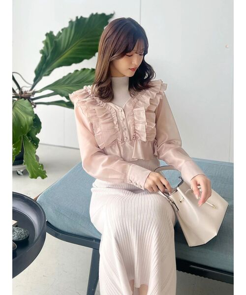 MERCURYDUO(マーキュリーデュオ)の「異素材ドッキングラッフルニットワンピース(ワンピース・レディース・ベージュ/ブラック・SMALL/MEDIUM)」の12枚目の写真