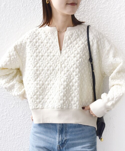 SHIPS（シップス）の「【WEB限定】〈手洗い可能〉キルティング ジャカード キーネック プルオーバー（Tシャツ/カットソー・レディース・オフホワイト/グレー/ネイビー・ONE SIZE）」の14枚目の写真