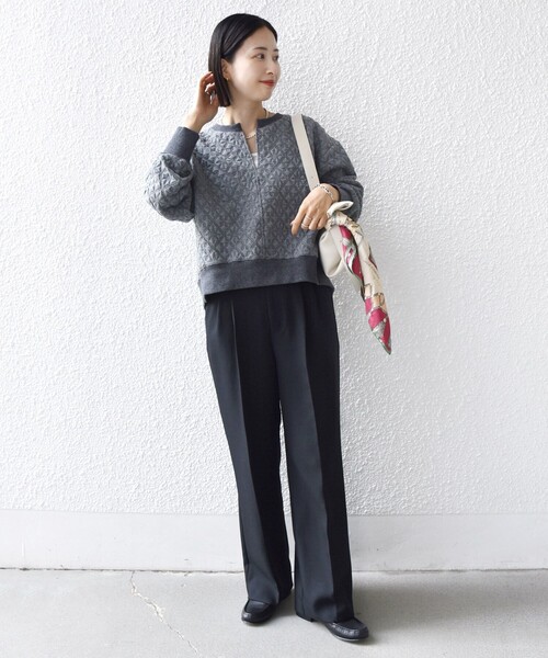 SHIPS（シップス）の「【WEB限定】〈手洗い可能〉キルティング ジャカード キーネック プルオーバー（Tシャツ/カットソー・レディース・オフホワイト/グレー/ネイビー・ONE SIZE）」の18枚目の写真