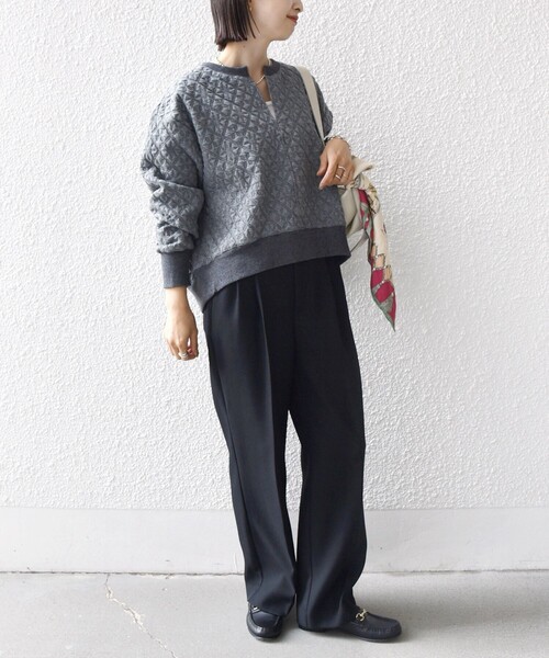 SHIPS（シップス）の「【WEB限定】〈手洗い可能〉キルティング ジャカード キーネック プルオーバー（Tシャツ/カットソー・レディース・オフホワイト/グレー/ネイビー・ONE SIZE）」の21枚目の写真