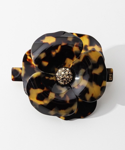 ALEXANDRE DE PARIS(アレクサンドルドゥパリ)の「ALEXANDRE DE PARIS TIMELESS LES CAMELIAS CAMELIA A. BARRETTE AUTO 8CM アレクサンドル ドゥ パリ バレッタ(バレッタ/ヘアクリップ・レディース・ブラウン/ネイビー系1/ベージュ系1・FREE)」の3枚目の写真