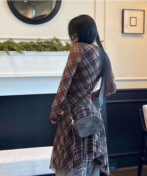 Vivacious（ビバシャス）の「Keira Mini Square Bag - 5COL（メッセンジャーバッグ・レディース・ピンク/アイボリー/ブラック/ブラックミックス/グレイッシュブルー・FREE）」の21枚目の写真