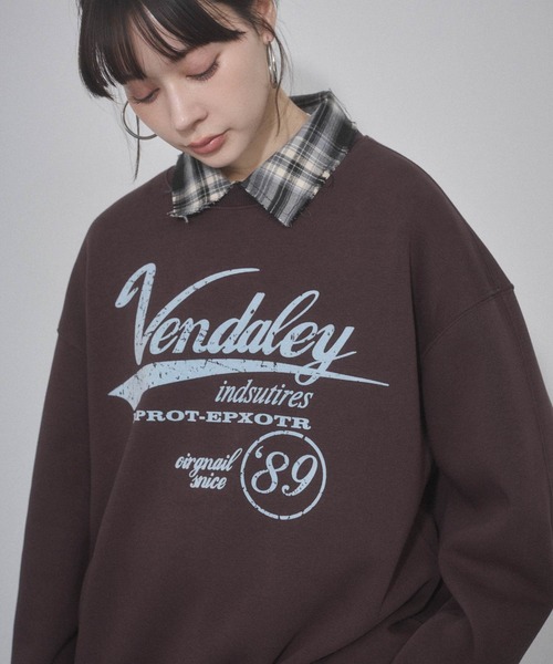 ENVYM（アンビー）の「ヴィンテージプリントオーバーサイズスウェット（スウェット・レディース・グレー/レッド/ブラウン/ブラック・FREE）」の3枚目の写真