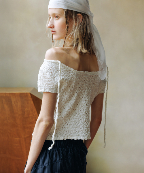 ANDNEEDS（アンドニーズ）の「Flory half blouse (white)（シャツ/ブラウス・レディース・その他・1/2）」の2枚目の写真