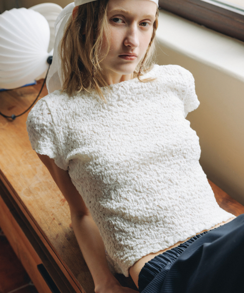 ANDNEEDS（アンドニーズ）の「Flory half blouse (white)（シャツ/ブラウス・レディース・その他・1/2）」の3枚目の写真
