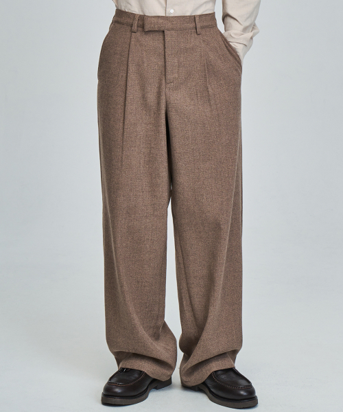 PRAIRIE GINZA(プレリーギンザ)の「ウールリラックスフィットスラックス(ベージュ)(スラックス・メンズ・ベージュ・SMALL/MEDIUM/LARGE)」の1枚目の写真