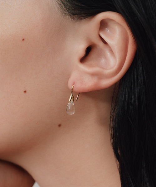 novice（ノーヴィス）の「【novice】 Drop Stone Pierce［Silver925］（ピアス（両耳用）・レディース・シルバー系その他/ゴールド系その他/ゴールド系その他2/シルバー系その他2・FREE）」の4枚目の写真