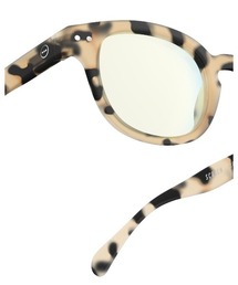 Beyond Basics（ビヨンド ベーシックス）の「IZIPIZI / SCREEN #C（メガネ）」