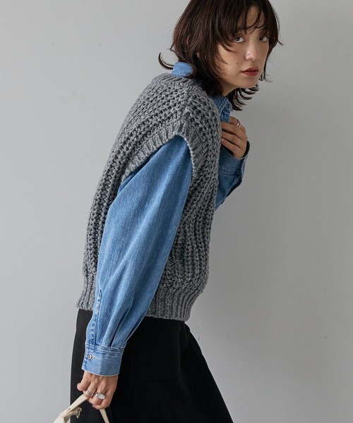 AMERICAN HOLIC（アメリカンホリック）の「ローゲージVネックニットベスト（ベスト・レディース・チャコールグレー/ブルー/ベージュ・FREE）」の22枚目の写真