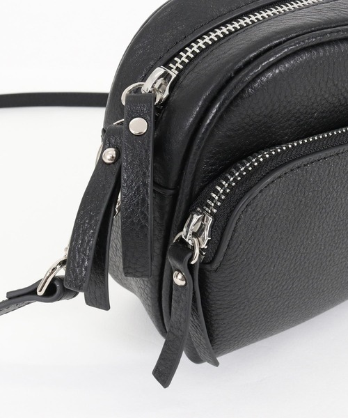 ADAM PATEK（アダムパテック）の「ADAMPATEK/shrink leather mini camera bag/レザーミニカメラバッグ（ショルダーバッグ・メンズ・ブラック・FREE）」の7枚目の写真