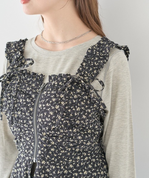 earth music&ecology（アースミュージックアンドエコロジー）の「フラワーペプラムビスチェ（ベスト・レディース・アイボリー/ブラック・FREE）」の11枚目の写真