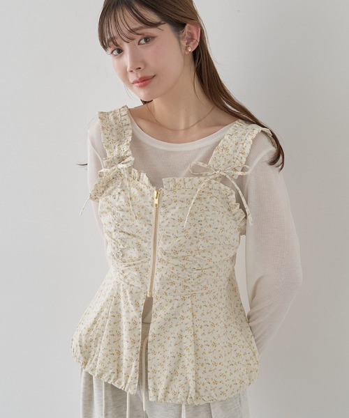 earth music&ecology（アースミュージックアンドエコロジー）の「フラワーペプラムビスチェ（ベスト・レディース・アイボリー/ブラック・FREE）」の14枚目の写真