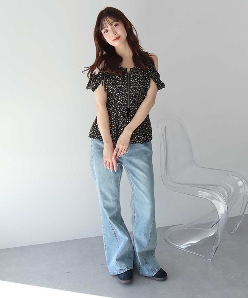 earth music&ecology（アースミュージックアンドエコロジー）の「フラワーペプラムビスチェ（ベスト・レディース・アイボリー/ブラック・FREE）」の21枚目の写真