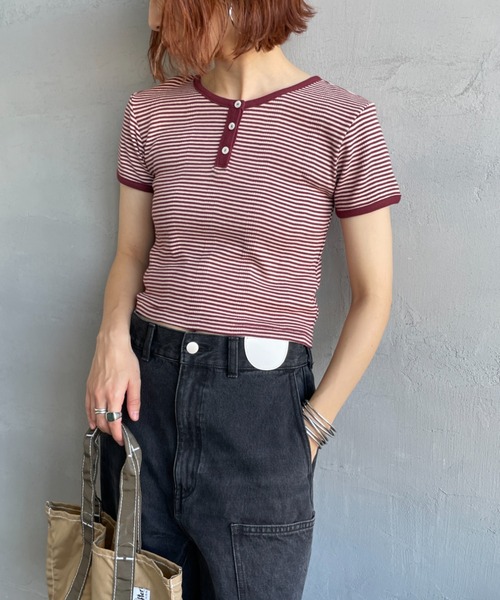 MILLER（ミラー）の「[MILLER/ミラー] 別注 クロップド丈 ボーダーヘンリーネックＴシャツ（Tシャツ/カットソー・レディース・レッド/チャコールグレー/ボルドー/ブラウン/サックスブルー・F）」の5枚目の写真