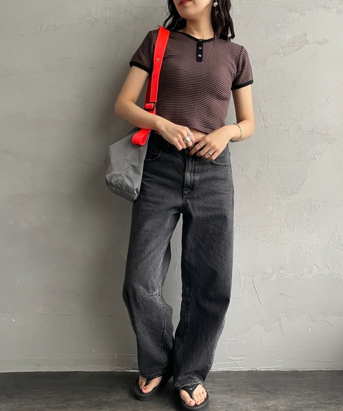 MILLER（ミラー）の「[MILLER/ミラー] 別注 クロップド丈 ボーダーヘンリーネックＴシャツ（Tシャツ/カットソー・レディース・レッド/チャコールグレー/ボルドー/ブラウン/サックスブルー・F）」の7枚目の写真