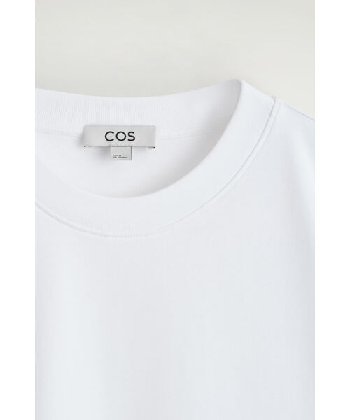 COS（コス）の「オーバーサイズ コットンTシャツ（Tシャツ/カットソー・レディース・ブラック/ホワイト系/ピンク/イエロー・L/S/M/XS/XL）」の9枚目の写真